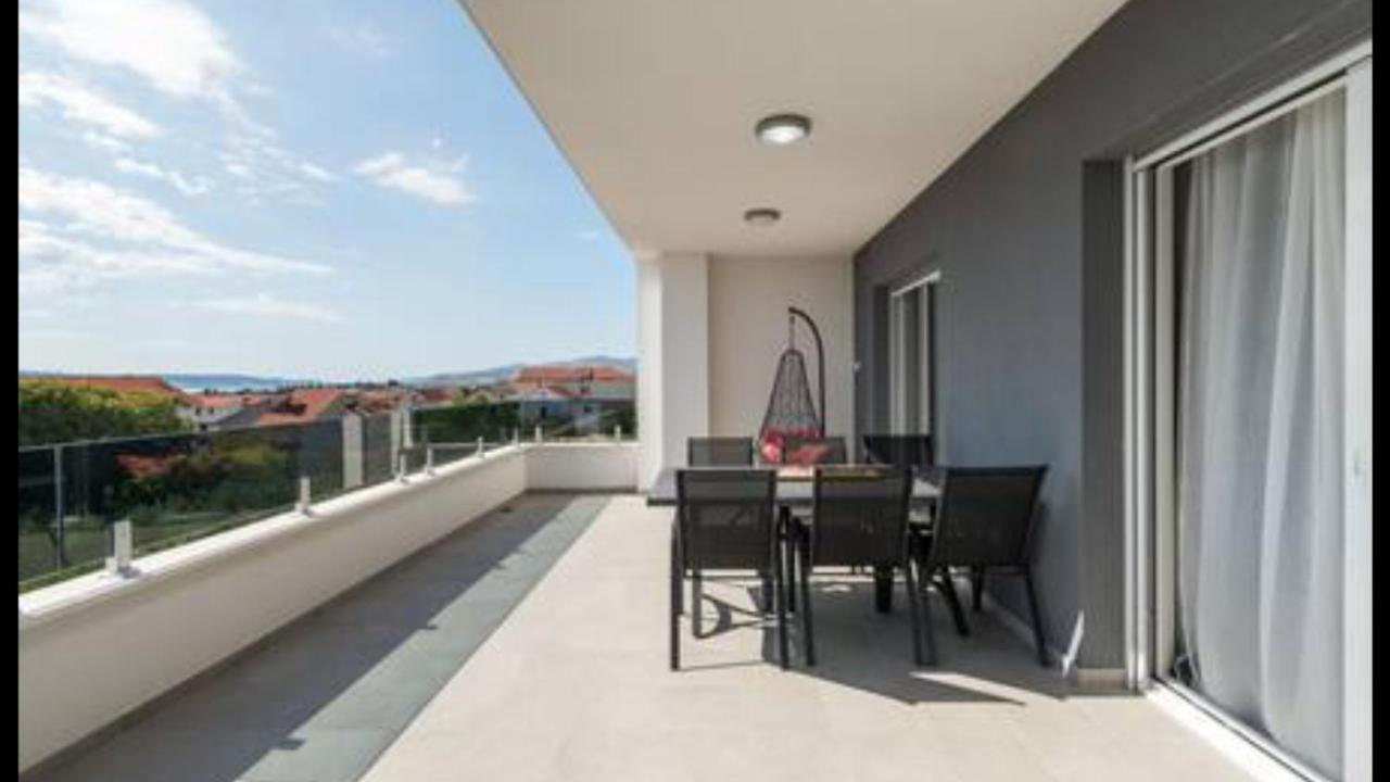 New Villa David, Wi-Fi, Iptv, 5 Bedrooms, 4 Bathrooms Kastela Bagian luar foto